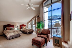 Apartment, Multiple Beds