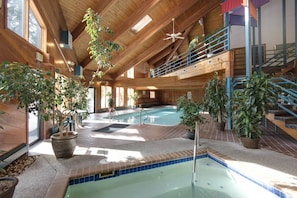 Indendørs pool, opvarmet pool
