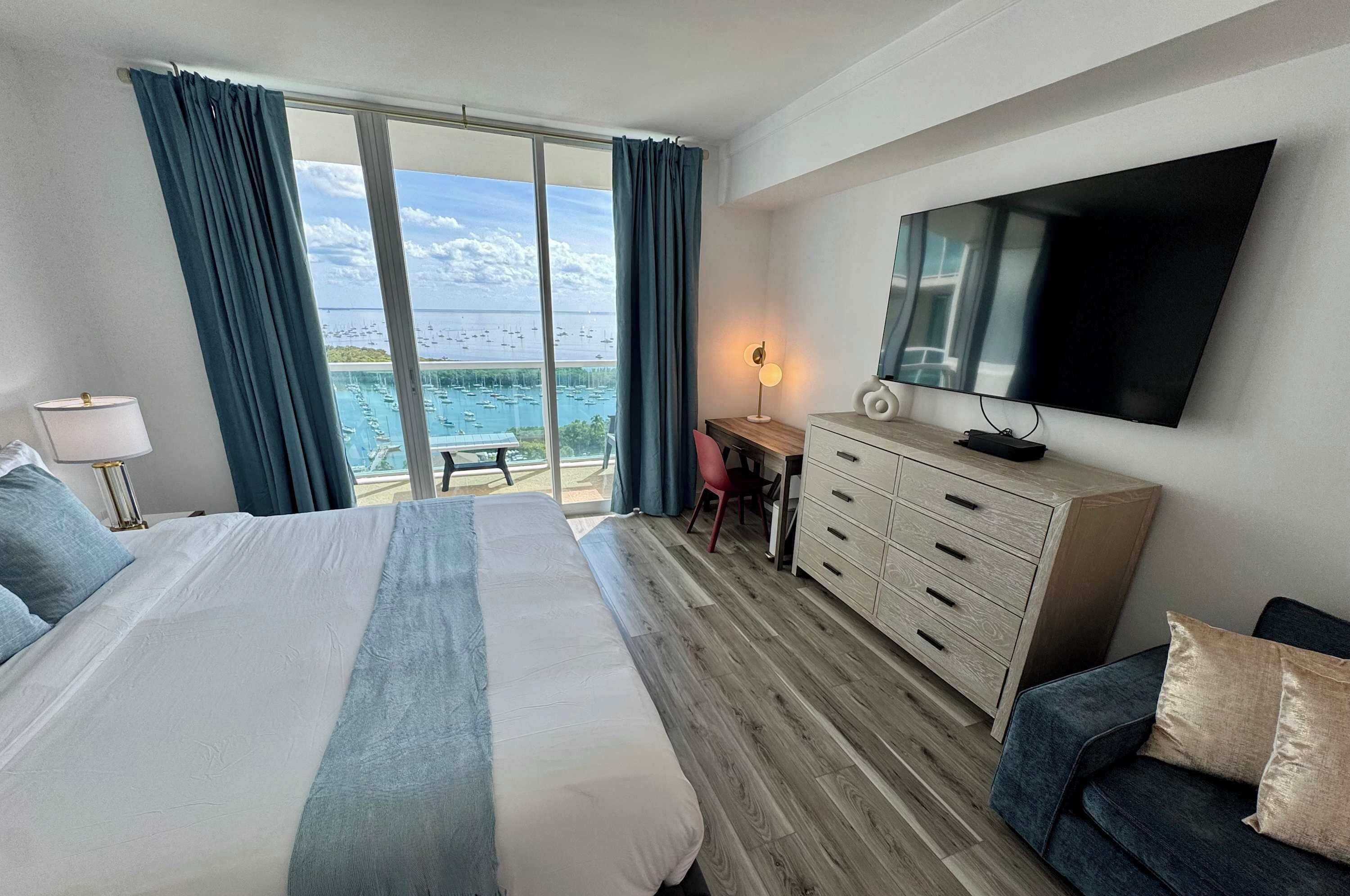 1 chambre, coffres-forts dans les chambres, bureau