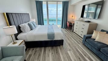 1 Schlafzimmer, Zimmersafe, Schreibtisch, BĂŒgeleisen/BĂŒgelbrett