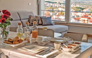 Dining - Luxurious home in Podstrana (Podstrana)