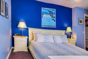 6 chambres, literie de qualité supérieure, fer et planche à repasser