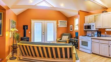 Peti sejuk/penyejuk beku saiz penuh, ketuhar gelombang mikro, ketuhar