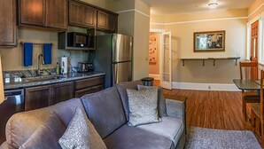 Nhà (3 Bedrooms) | Khu phòng khách