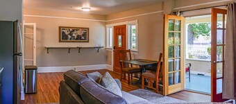 ไพโอเนียร์เฮาส์ - เซาธ์สวีท