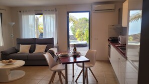 Interior - Casa La Asomada: sea views, jacuzzi, garden, wifi, air con (La Asomada)
