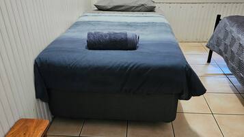2 Schlafzimmer, BĂŒgeleisen/BĂŒgelbrett, BettwĂ€sche, Rollstuhlgeeignet