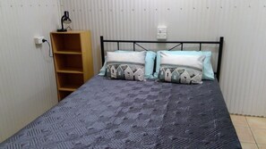 2 室のベッドルーム、アイロン / アイロン台、ベッドシーツ、車椅子でアクセスできる設備