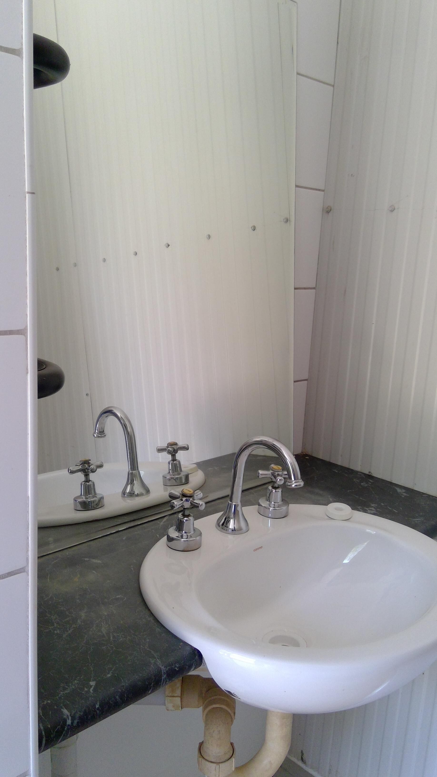 THE BEACH SHACK on the waterfront close to the Lodge of Dundee — image 10