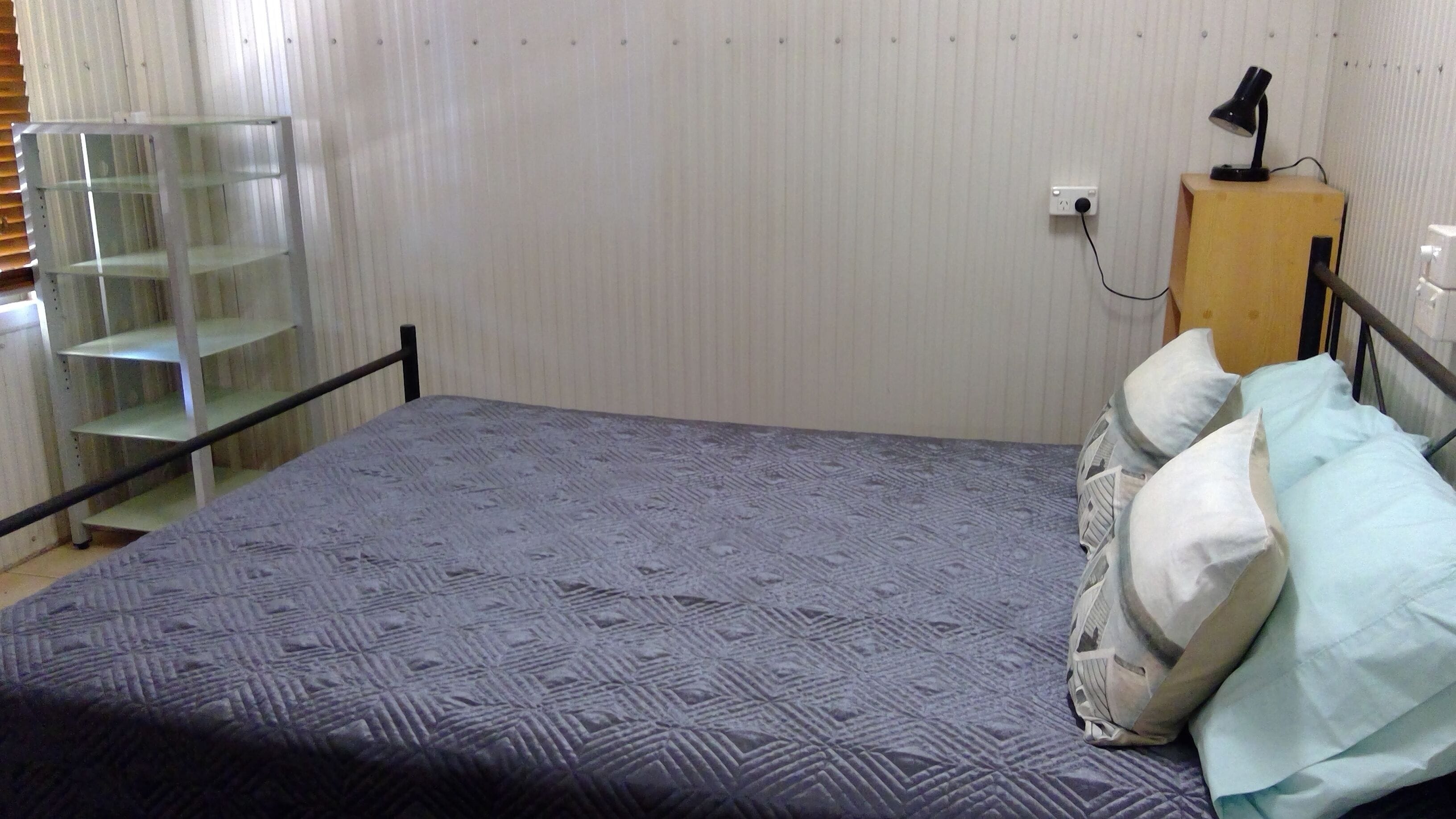 THE BEACH SHACK on the waterfront close to the Lodge of Dundee — image 16