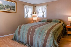 House (2 Bedrooms)