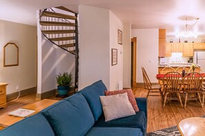 House (2 Bedrooms) | Living area | TV, fireplace - Oak Sherwin House Near OSF (Ashland)