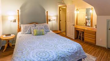 House (2 Bedrooms) | 2 bedrooms, desk, iron/ironing board, free WiFi