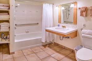 Cottage (2 Bedrooms) | Bathroom | Combined shower/tub, towels - Oak Hideaway Cottage- 1.5 Blocks to OSF (Ashland)