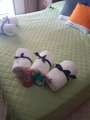 3 Schlafzimmer, BĂŒgeleisen/BĂŒgelbrett, WLAN, BettwĂ€sche
