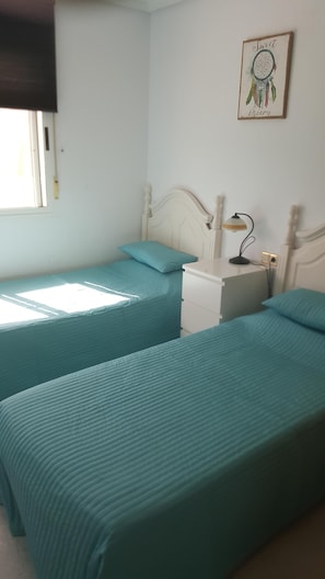5 bedrooms, iron/ironing board, free WiFi, bed sheets