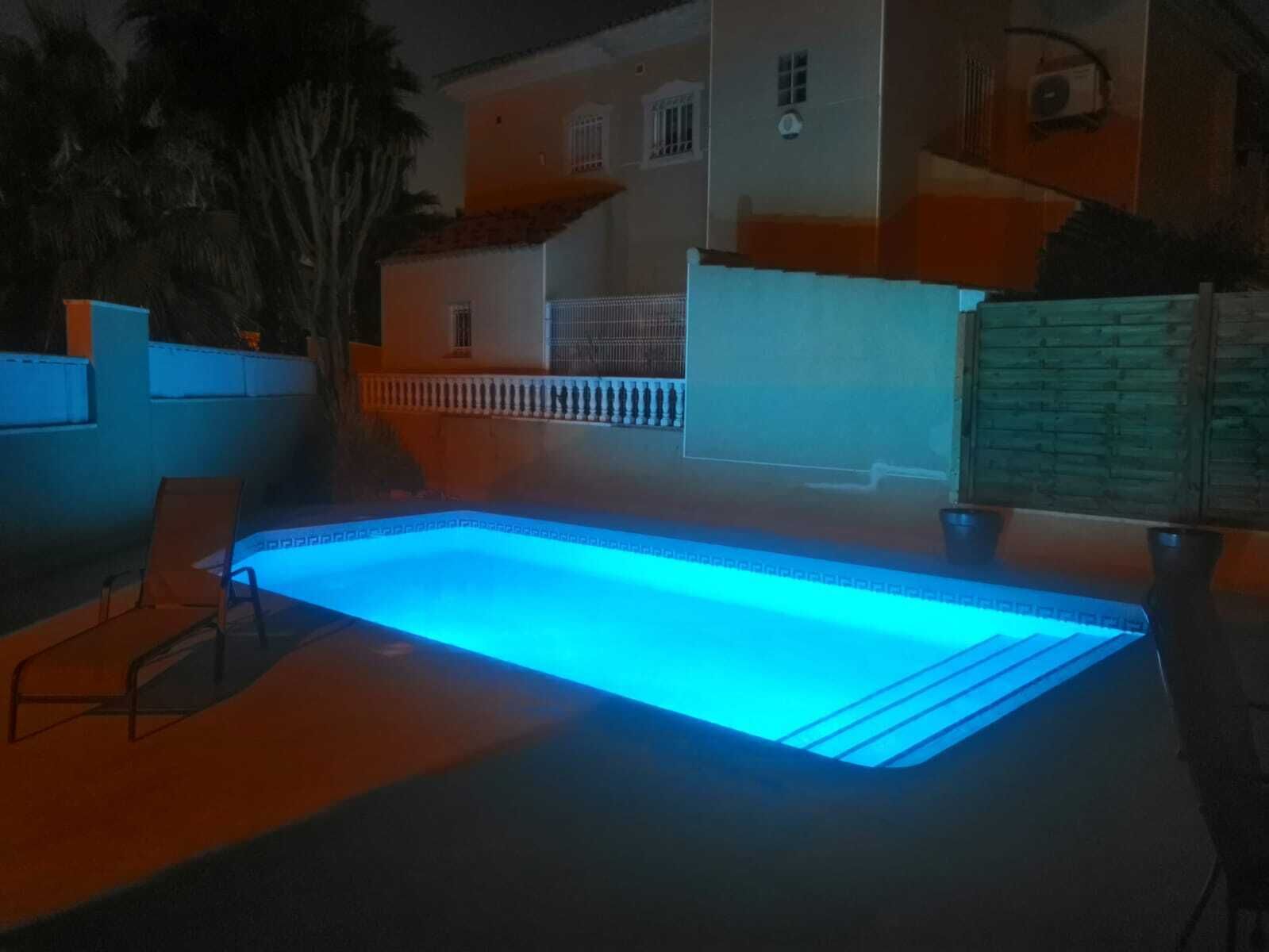 プール