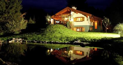 Quietly located, luxurious 4-stars-country house with private pool