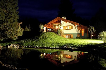 Quietly located, luxurious 4-stars-country house with private pool