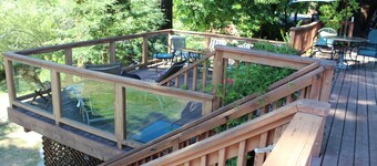 Grandma's House: Riverfront, Gorgeous View, Beach/Swimming/Canoeing Dog Friendly