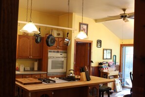 Fridge, microwave, oven, stovetop - Grandma's House: Riverfront, Gorgeous View, Beach/Swimming/Canoeing Dog Friendly (Monte Rio)