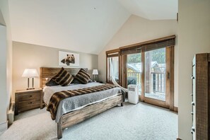 4 chambres, fer et planche à repasser, accès au Wi-Fi (inclus)