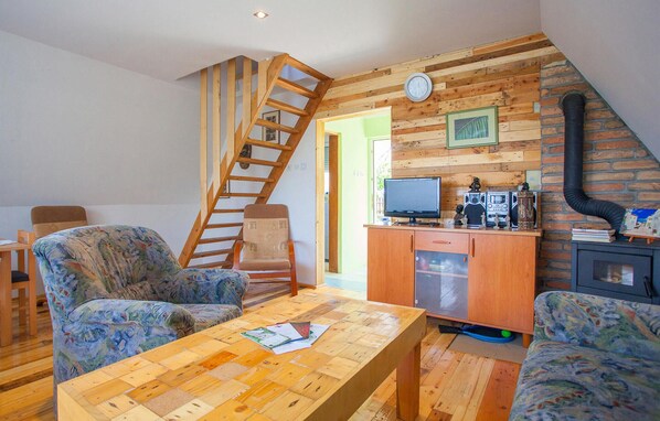 Fireplace, stereo - Amazing home in Opatovac with WiFi (Opatovac)