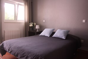 3 Schlafzimmer, Bügeleisen/Bügelbrett, Reisekinderbett, WLAN