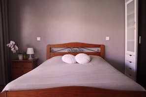 3 Schlafzimmer, Bügeleisen/Bügelbrett, Reisekinderbett, WLAN