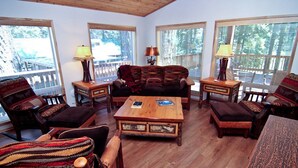 Living area - #47 & 48 Hyatt Lake Compound - Sleeps 9 (Ashland)