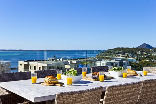 Penthouse Palace -  Private Heated Pool and Spa