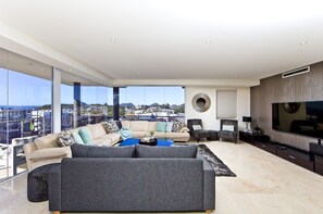 Smart TV - Penthouse Palace -  Private Heated Pool and Spa (Nelson Bay)