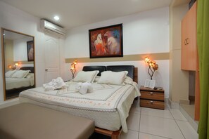 Desk, free WiFi, bed sheets