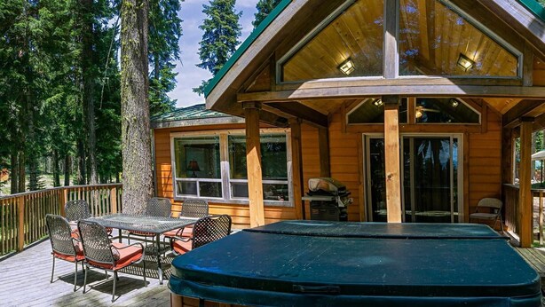 Balcony - #39 & #40 Hyatt Lake Compound - Sleeps 12 (Ashland)