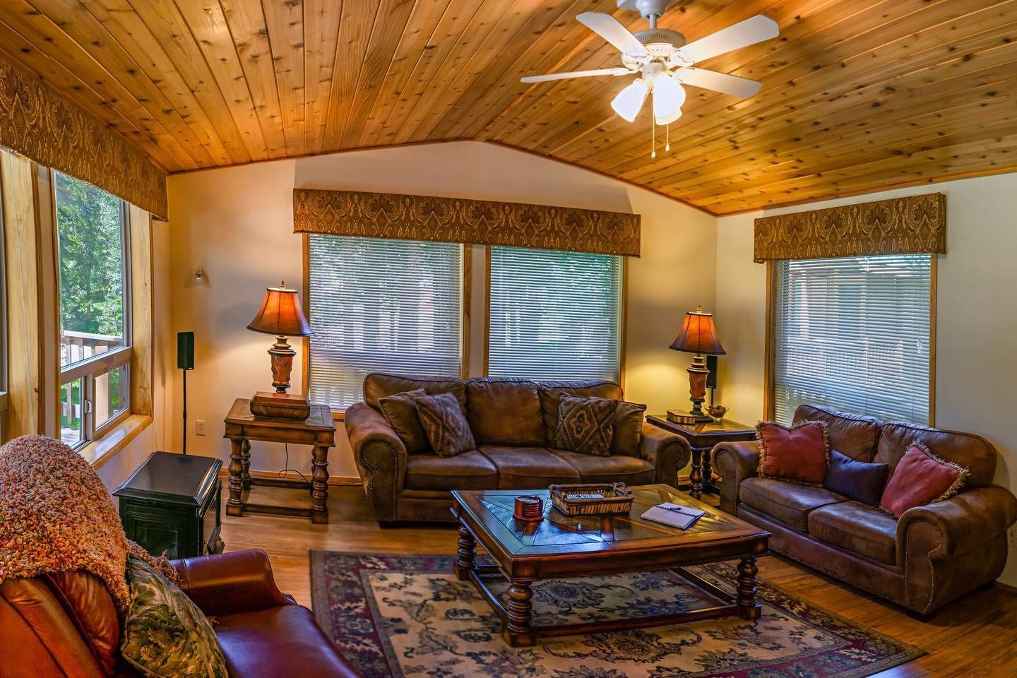 TV, fireplace, DVD player