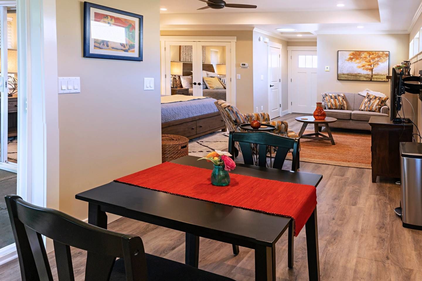 Iron/ironing board, free WiFi, bed sheets