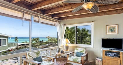 Lanikai Hillside Cozy Cottage with Spectacular Ocean View with Mokulua Islands.