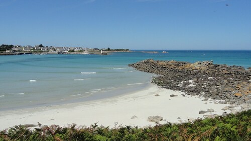 3 STERNE BLICK AUF DAS MEER UND STRÄNDE IN DER NÄHE VON ROSCOFF GARDEN CLOS GR34