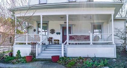 Anne Hathaway House