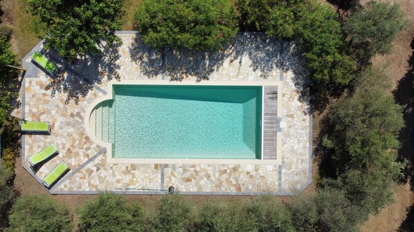 Piscine extérieure, piscine chauffée