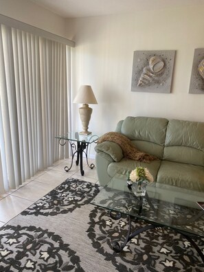 Living area - Jan. 2024 open for one month only (Ft. Pierce)