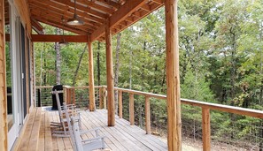 Terrace/patio - Awesome Home at Sky Hawk Ridge, a 185-Acre Refuge, ONE MILE to Buffalo River (St Joe)