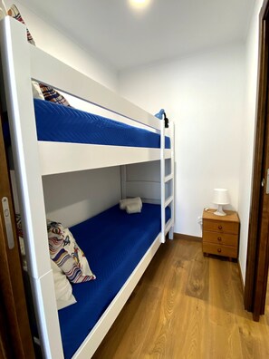 3 間睡房、熨斗/熨衫板、可攜式嬰兒床、免費 Wi-Fi