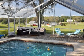 Outdoor pool - Fly-in place to stay close to The Villages (Fruitland Park)