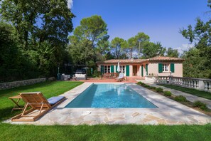 Pool - Valbonne Quiet villa with magnesium pool (Valbonne)