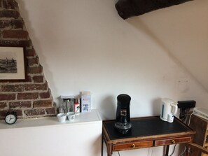 Superior Double Room, Hot Tub | Room amenity - La maison des chiens (Kortenberg)