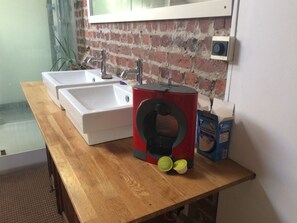 双床房 | 客房服务设施