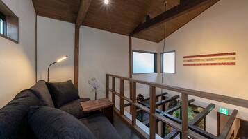 Private Vacation Home | Living area | Flat-screen TV