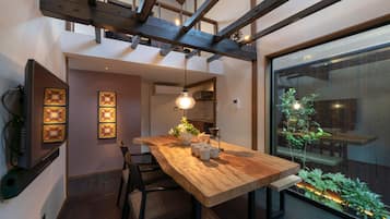 Private Vacation Home | Living area | Flat-screen TV