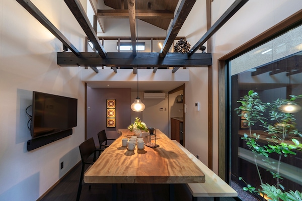 Private Vacation Home | Living area | Flat-screen TV